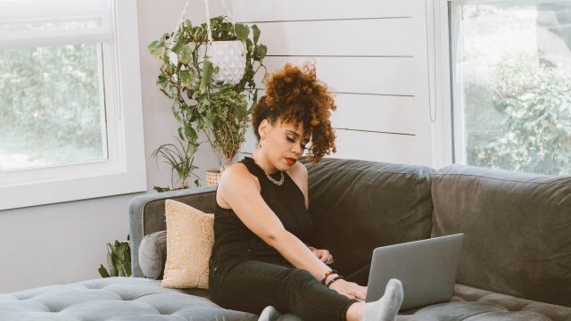 createherstock-2022-WFH-Chill-Neo-Latrica-12